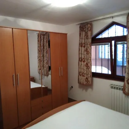 Apartman Breka アパート *