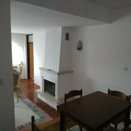 Apartman Breka アパート *